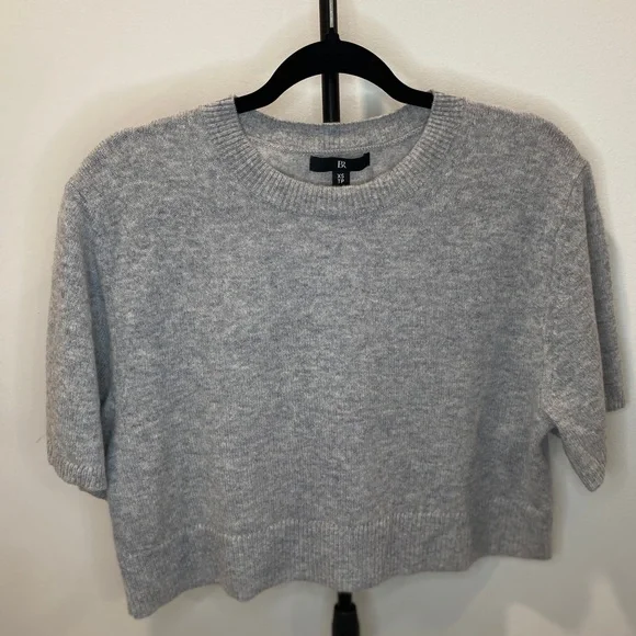 Banana Republic | 100% Cashmere | Light Gray Sweater - Picture 2 of 15